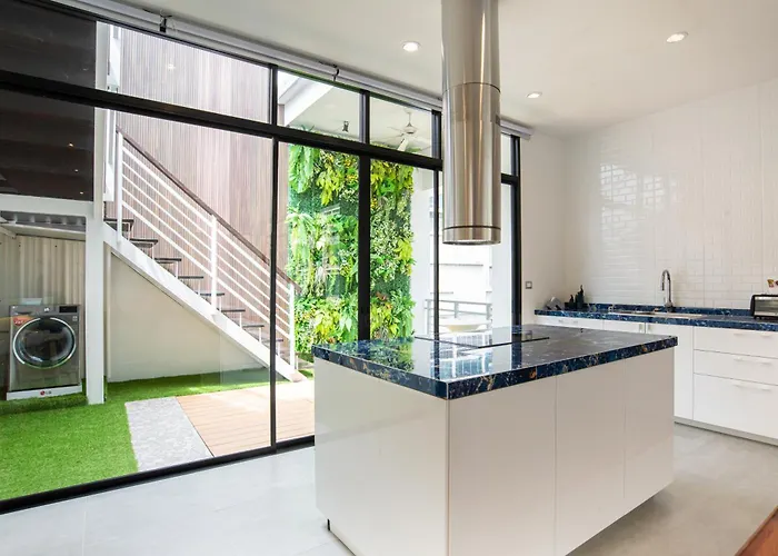 Benviar Tonson Residence
